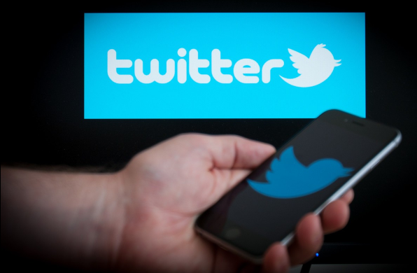 公司首位女董事将离职 Twitter重组董事会