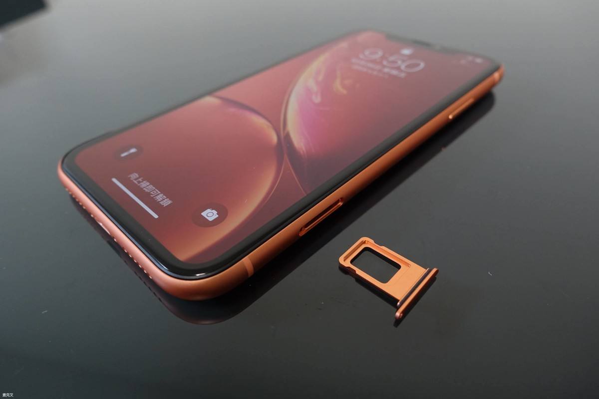 华尔街日报 iPhone XR销量扑街还是因为太贵